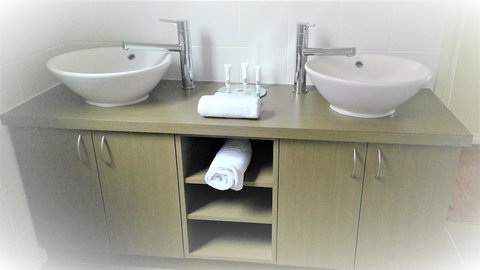 Balingup Highview Chalets - Local Tourism 3