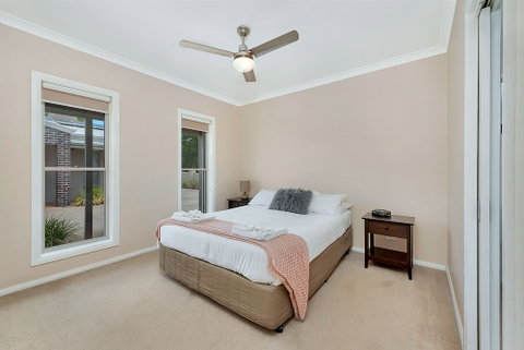 Kennedy Holiday Villas - Accommodation Australia 3