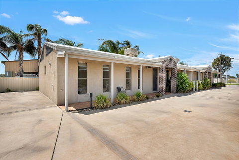 Kennedy Holiday Villas - Accommodation Australia 1