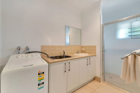 Kennedy Holiday Villas - Accommodation Australia 4