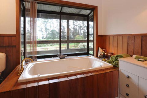 Lavender Farm - Accommodation Australia 3
