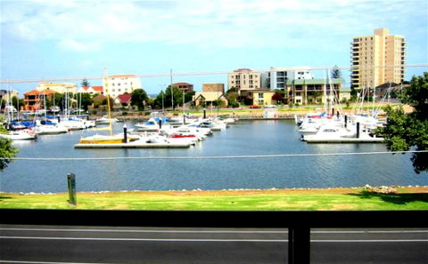 Bayswaterfront Apartments - Australia Shopping 6