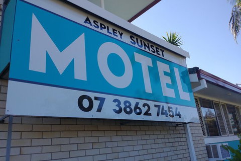 Aspley Sunset Motel - Local Tourism 4