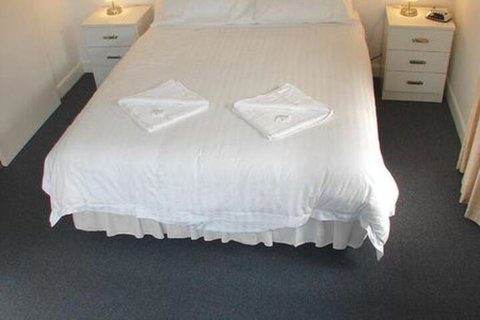 Sunset Waters Villas - Accommodation Australia 5