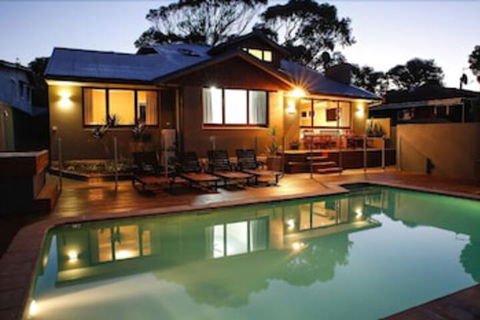 Waikiki Beach Bed & Breakfast - Accommodation Australia 2
