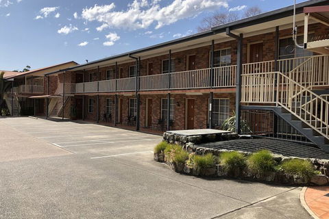 Cardiff Motor Inn - Australia Shopping 4