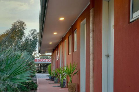 Crossroads Ecomotel - Accommodation Australia 3