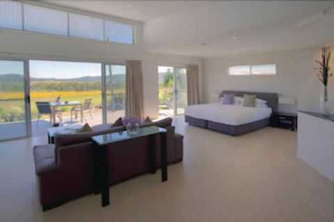 Azjure Studio Retreat - Local Tourism 1