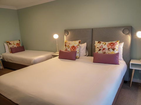 Nagambie Waterfront Motel - Australia Shopping 1