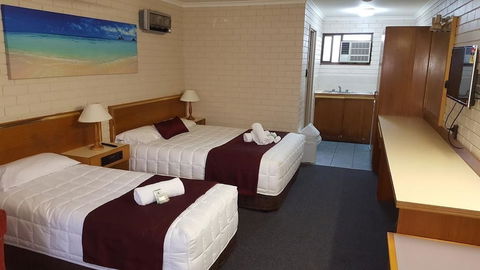 Tabourie Lake Motel - Accommodation Australia 4