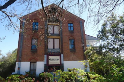 Accommodation In An Historic Warehouse - Local Tourism 0
