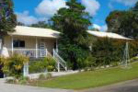 Tinaroo Sunset Retreat - Accommodation Australia 0