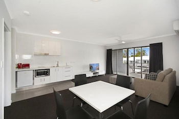 Cooroy Luxury Motel Apartments Noosa - Accommodation Australia 4