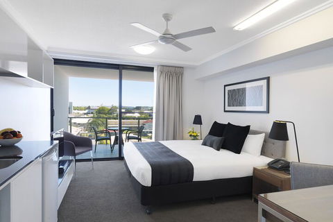 Oaks Mackay Carlyle Suites - Local Tourism 5