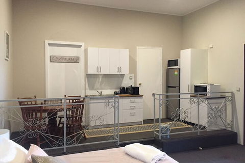 Fairway Manor Accommodation - Accommodation Australia 5