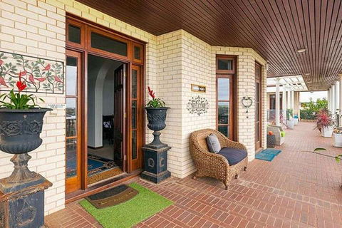 Fairway Manor Accommodation - Accommodation Australia 1