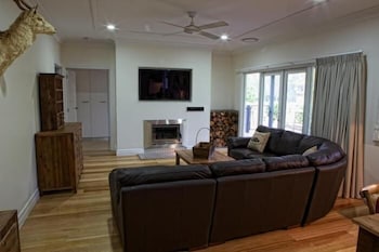 G.g's By The River - Accommodation Australia 6