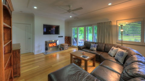 G.g's By The River - Accommodation Australia 3