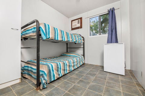 AAOK Lakes Resort & Caravan Park - Accommodation Australia 3