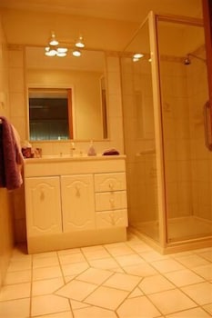 Aarinda Holiday Apartments - Australia Shopping 2