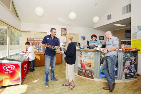 NRMA Echuca Holiday Park - Bed n Breakfasts 7