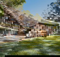 Avoca Beach Hotel - Accommodation Australia