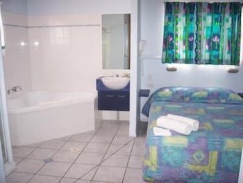 Canton Beach Holiday Park - Accommodation Australia 2