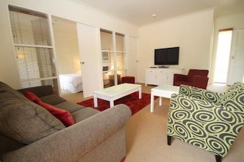 Tuileries - Accommodation Australia 3