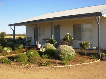 Linger Longer Accommodation SA - Australia Shopping 2