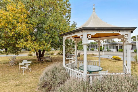 Gazebo Motor Inn - Accommodation Australia 1
