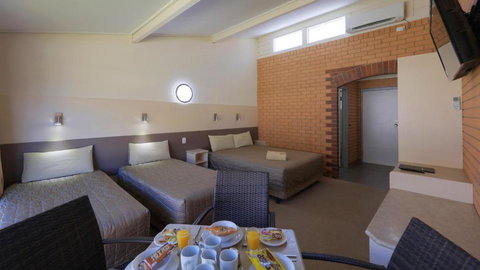 Tenterfield Motor Inn - Accommodation Australia 6