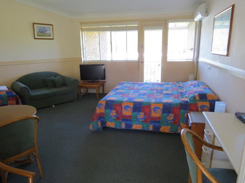 Golfview Lodge - Accommodation Australia 2