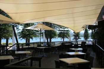 Booragul NSW Accommodation Australia