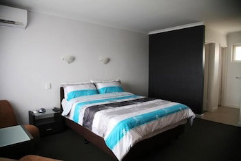 Christies Beach Hotel - Accommodation Australia 1