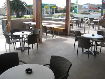 Christies Beach Hotel - Accommodation Australia 2