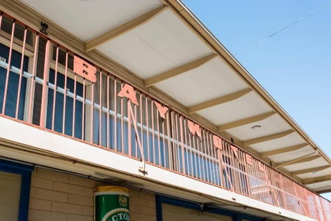 Bay Motel Hotel - Australia Shopping 1