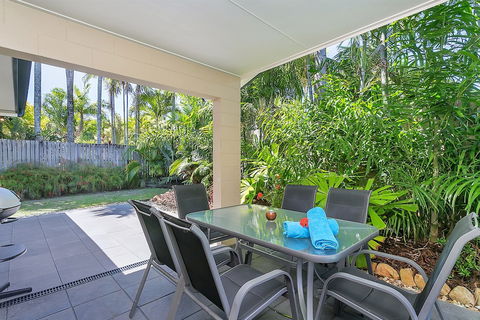 Kewarra Beach Retreat 2 - Bed n Breakfasts 3