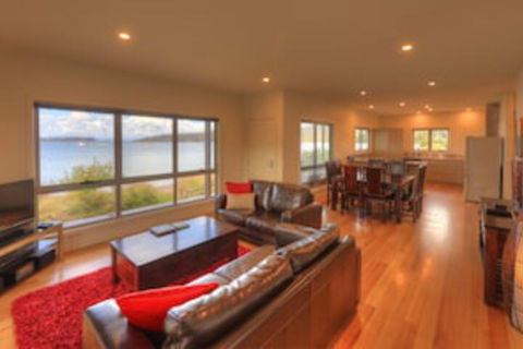 Fairwinds - Essentially Tas - Accommodation Australia 0