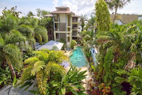 Tranquil Palms At Trinity Beach - Bed n Breakfasts 0