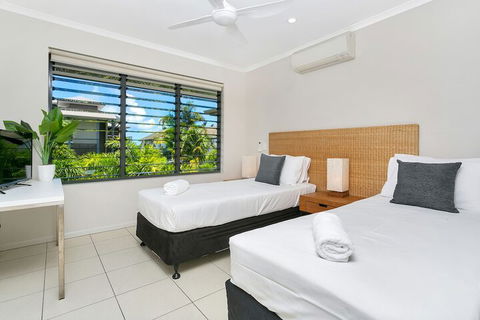Tranquil Palms At Trinity Beach - Bed n Breakfasts 3