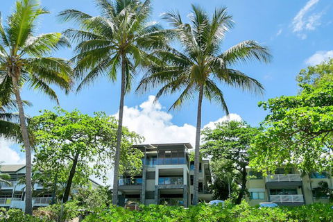 Tranquil Palms At Trinity Beach - Bed n Breakfasts 7