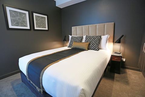 Alex Perry Hotel & Apartments - Accommodation Australia 6