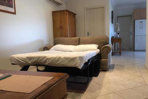 Robin Hill Retreat - Accommodation Australia 4