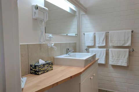 Lake Bolac Motel - Accommodation Australia 4