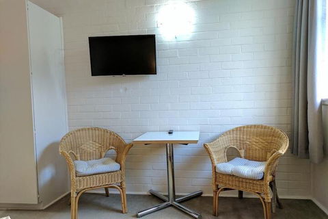 Lake Bolac Motel - Accommodation Australia 5