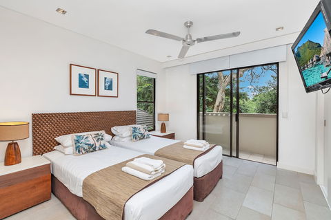 Apartment 316 At Sea Temple Palm Cove - Bed n Breakfasts 6