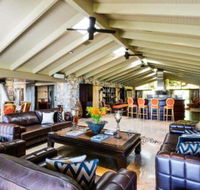 Trinity Beach Palace - Bed n Breakfasts