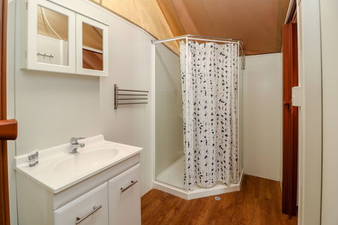 Amblin Holiday Park - Local Tourism 3