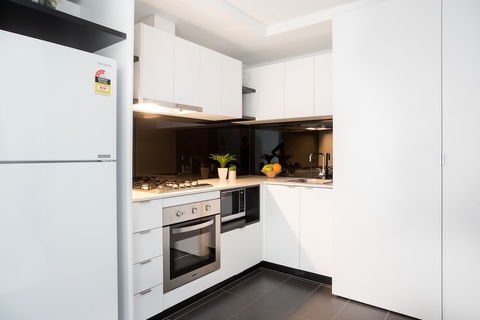 ABC Accommodation - 534 Flinders - Local Tourism 3
