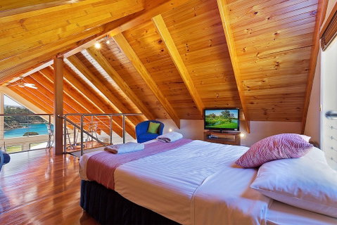 Snug Cove Villas - Accommodation Australia 6
